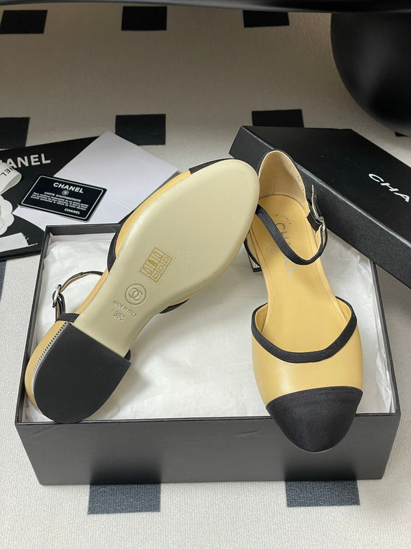 CC 25P Small Hollow Mary Jane Beige Sheepskin Black Grosgrain 247724