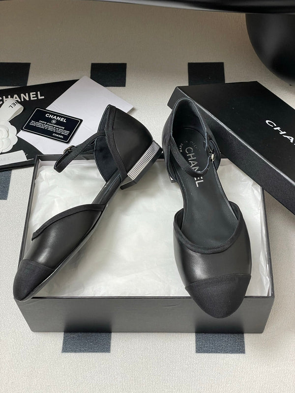 CC 25P Piccola Mary Jane Hollow in pelle di pecora nera grosgrain 247725