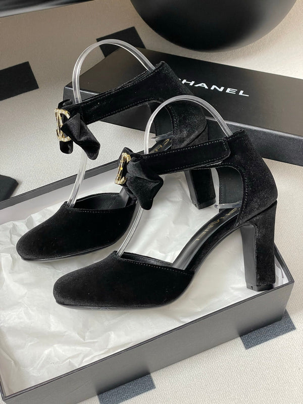 CC 25S Double C Rhinestone Buckle Bow High Heel Pump 85 Black Velvet 247570