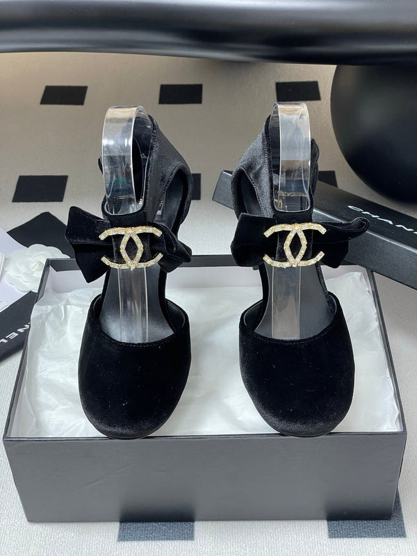 CC 25S Double C Rhinestone Buckle Bow High Heel Pump 85 Black Velvet 247570