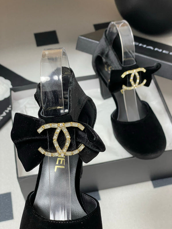 CC 25S Double C Rhinestone Buckle Bow High Heel Pump 85 Black Velvet 247570