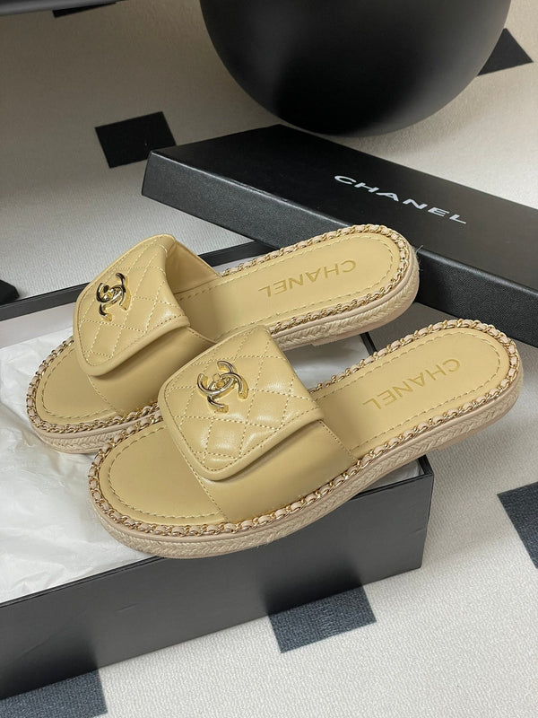 CC 25S Chain Ring Edge Buckle Bag Mule Sandal Beige Sheepskin 247586