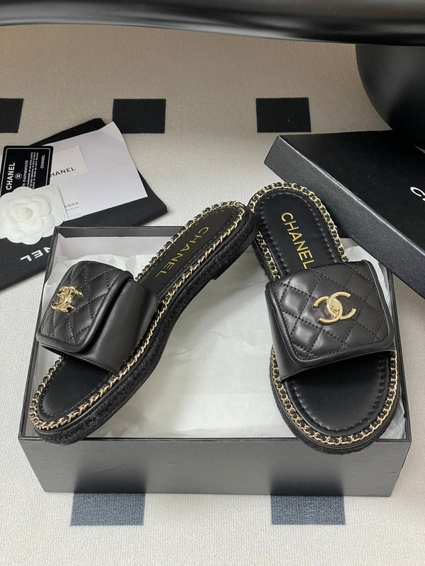 CC 25S Chain Ring Edge Buckle Bag Mule Sandal Black Sheepskin 247588