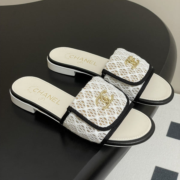 CC 25S Buckle Bag Mule White Mix Black Lace Fabric and Sheepskin 247590