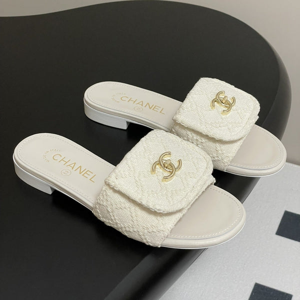 CC 25S Buckle Bag Mule White Fabric and Sheepskin 247598