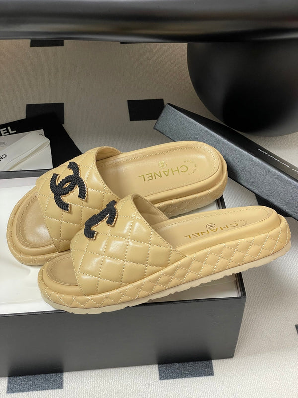 CC 25SS Double C Buckle Thick-soled Mule Sandals Beige Lambskin 319709