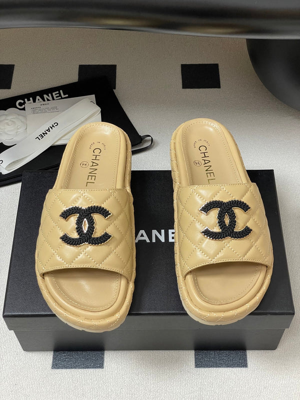 CC 25SS Double C Buckle Thick-soled Mule Sandals Beige Lambskin 319709