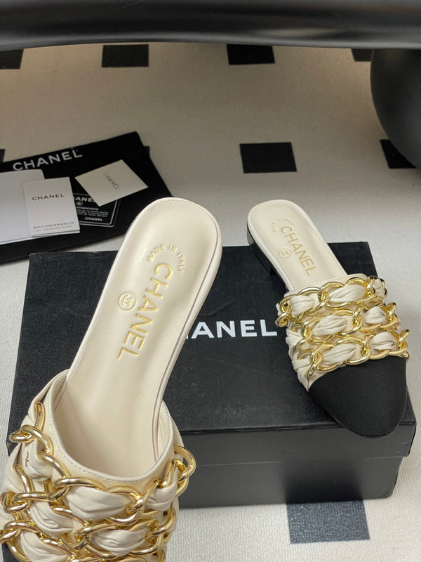 CC 25B Chain Closed Toe Flat Mule Ivory Sheepskin 393889