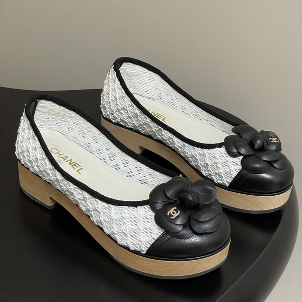 CC 25A Camelia Thick-Soled Shoe 40mm White Lace Mix Black Sheepskin 393958