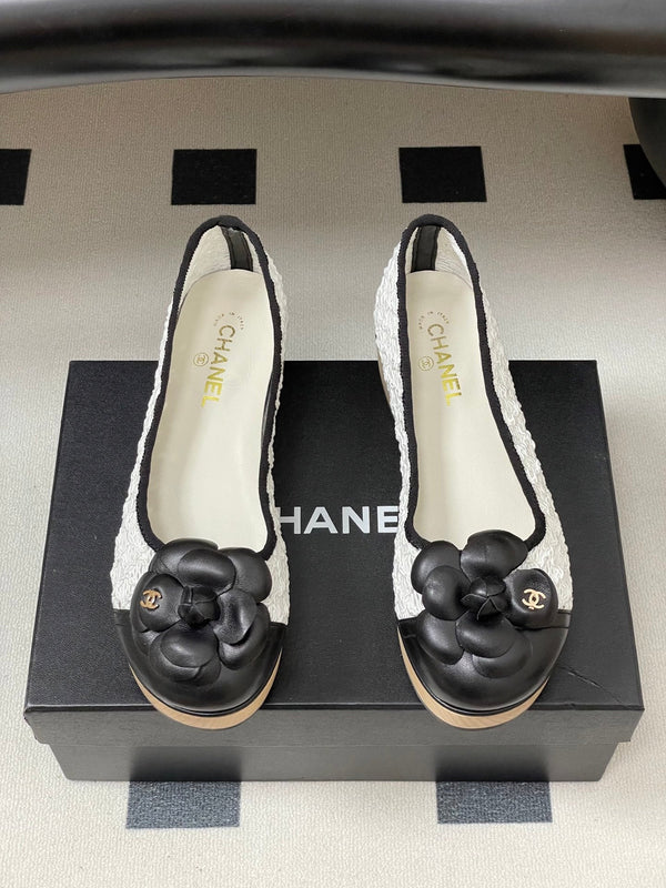 CC 25A Camelia Thick-Soled Shoe 40mm White Lace Mix Black Sheepskin 393958