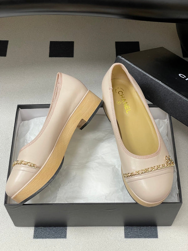 CC 25A Chain CC Thick-Soled Shoe 40mm Light Pink Sheepskin 393953