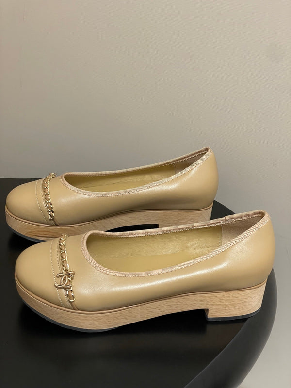 CC 25A Chain CC Thick-Soled Shoe 40mm Beige Sheepskin 393954