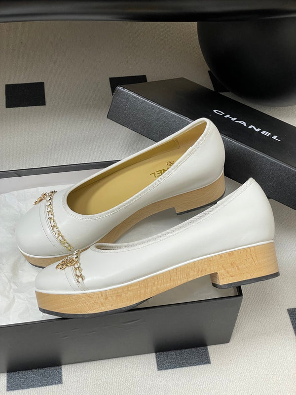 CC 25A Chain CC Thick-Soled Shoe 40mm White Sheepskin 393955