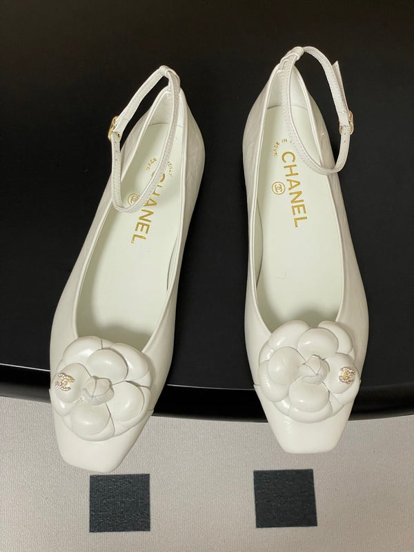 CC 25s Métiers d’art Ballet flats 10mm White Cowhide 413308