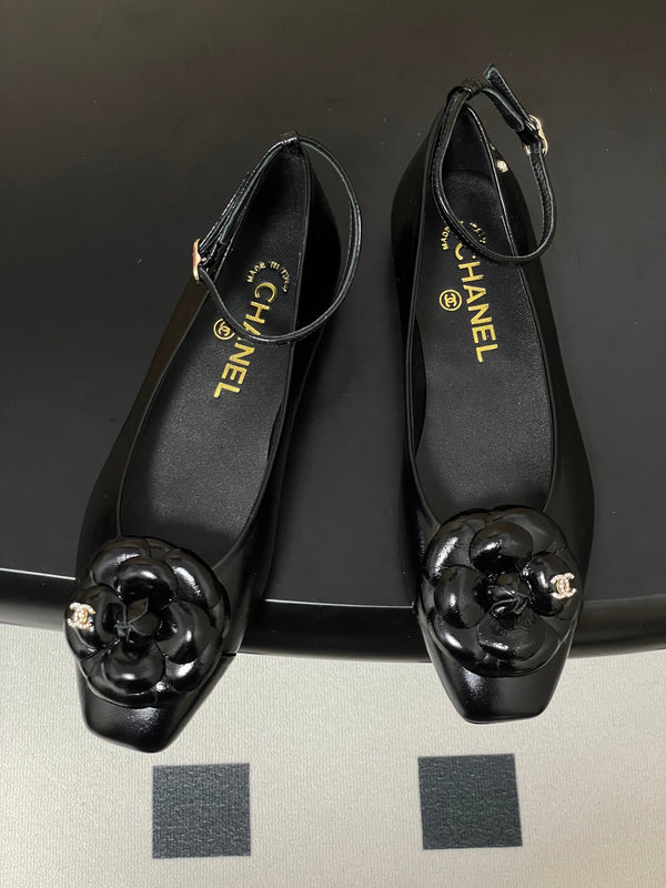 CC 25s Métiers d'art Ballerine 10mm Pelle di vacchetta nera 413310