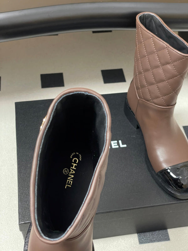 CC 25FW Double C Buckle Short Boot 25mm Brown Black Sheepskin 423143