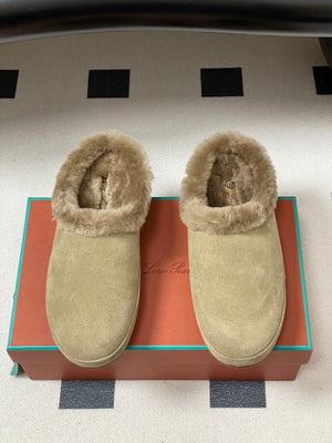 LP 25 Closed-Toe Half-Slippers Light Beige Suede Fur 534682