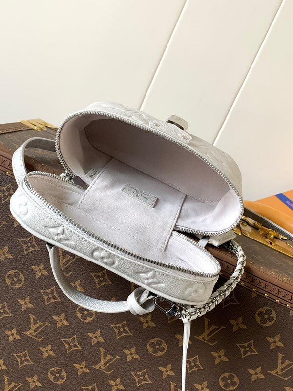 LV Vanity Chain Pouch 19cm Brume Gray Embossed Cowhide Metal HW