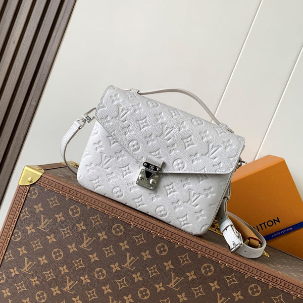 LV Pochette Métis 25cm Brume Gray Cowhide