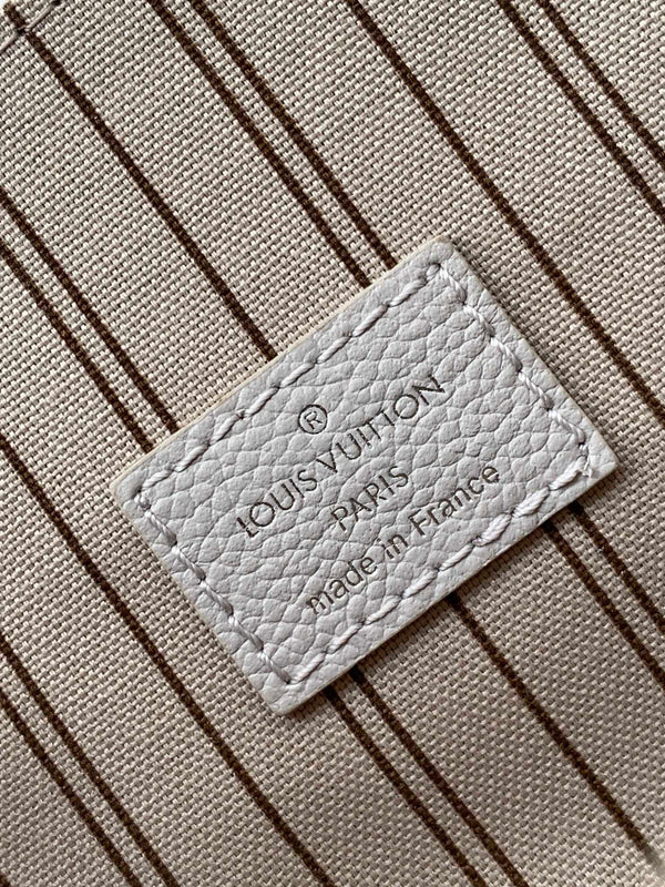 LV Pochette Métis 25cm Brume Gray Cowhide