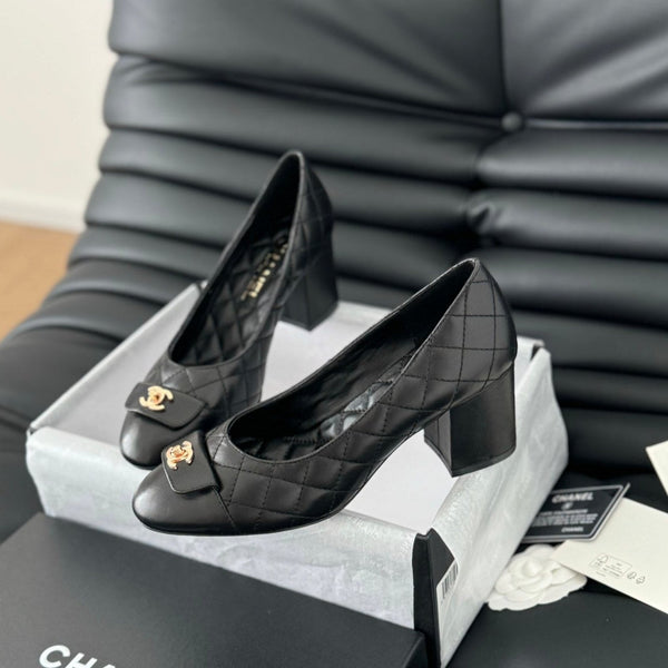 cc classic ballet flat with heel black quilted calfskin