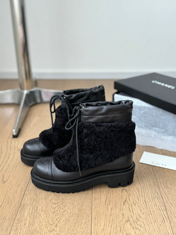 CC CHUNKY BOOTS IN BLACK SMOOTH FLEECE AND CALFSKIN