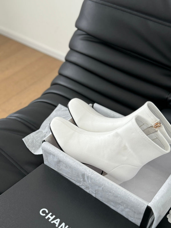 Stivaletto CC in pelle di vitello bianca