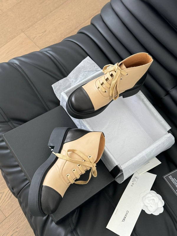 CC Ankle Boots Dark Beige Mix Black Calfskin  937064