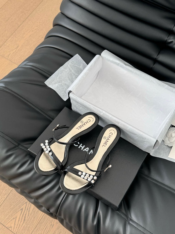 SANDALO PERLA IN PELLE DI AGNELLO NERA E ORO 35 MM