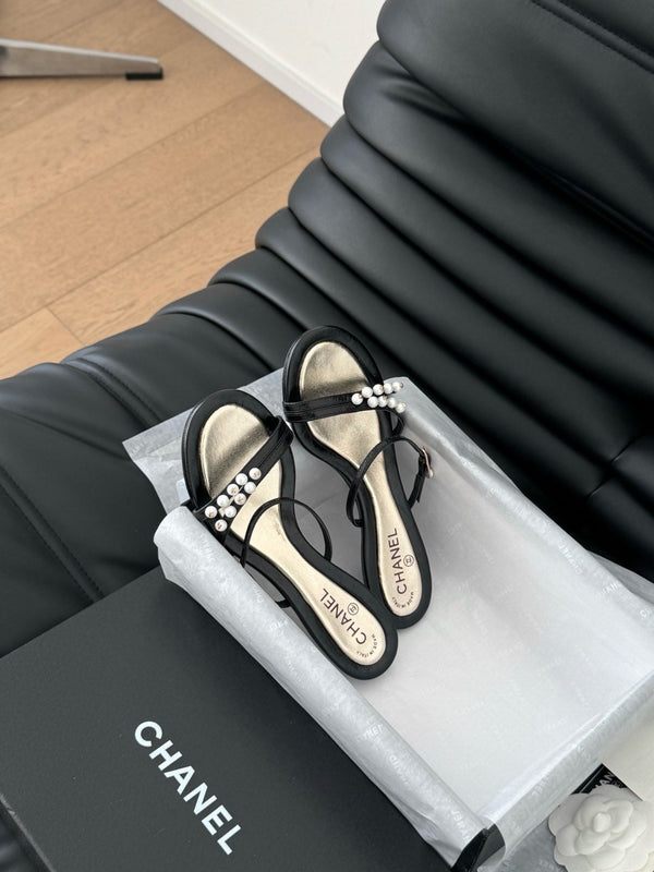 SANDALO PERLA IN PELLE DI AGNELLO NERA E ORO 35 MM