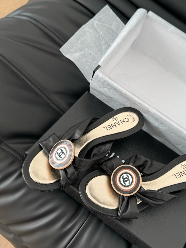 SANDALI CIABATTE CC IN PELLE DI AGNELLO NERA