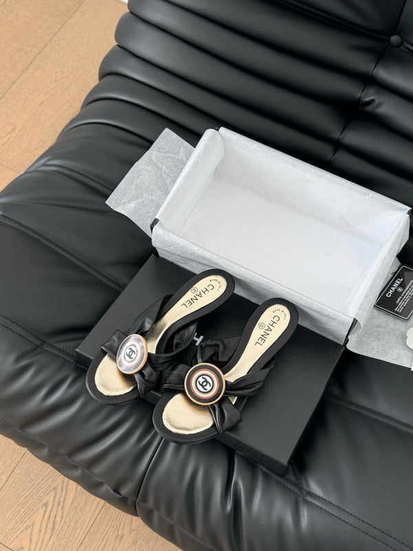 SANDALI CIABATTE CC IN PELLE DI AGNELLO NERA