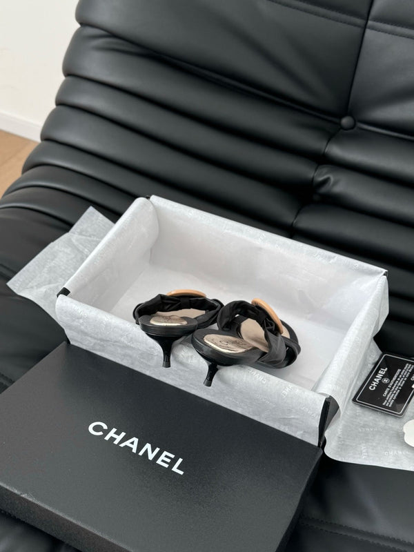 SANDALI CIABATTE CC IN PELLE DI AGNELLO NERA