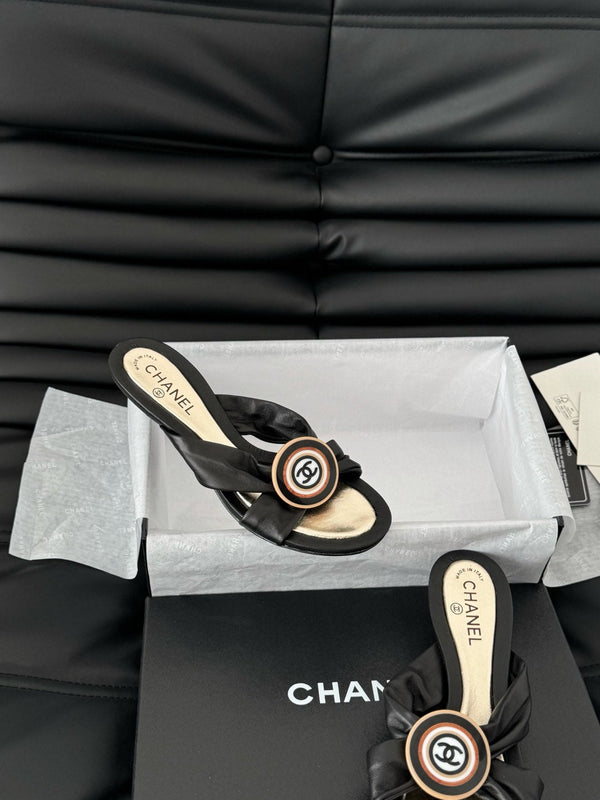 SANDALI CIABATTE CC IN PELLE DI AGNELLO NERA