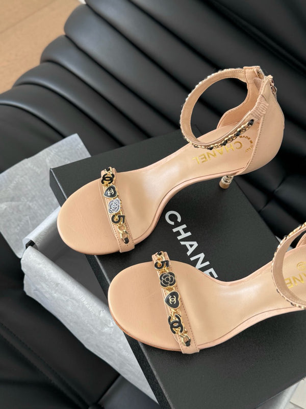 SANDALO TACCO ALTO 7,5 MM IN PELLE DI MONTONE BEIGE TAN CON ADESIVI