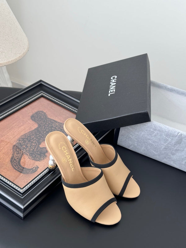 CC 25 Mules Beige Sheepskin Leather 305261