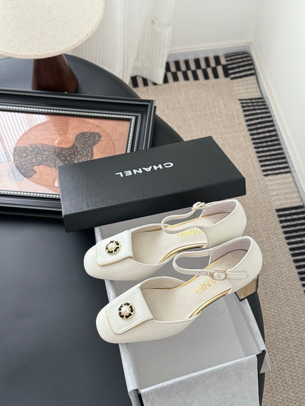 CC 25 Mary Jane White Cowhide 305279