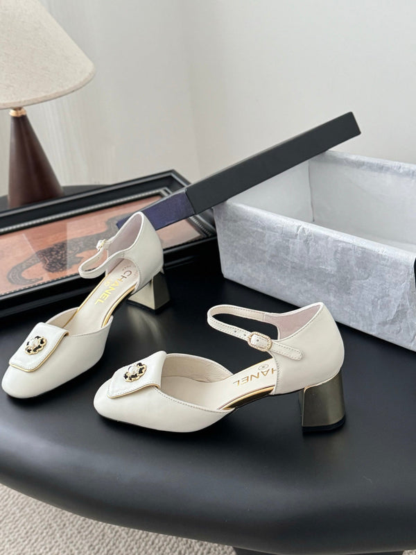 CC 25 Mary Jane White Cowhide 305279