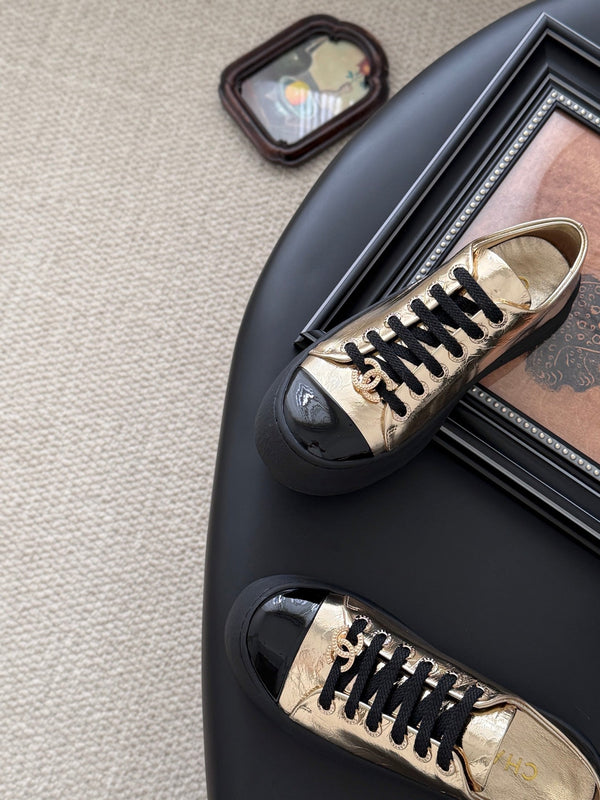 Mocassini CC 25 in pelle di pecora rosa oro 375637