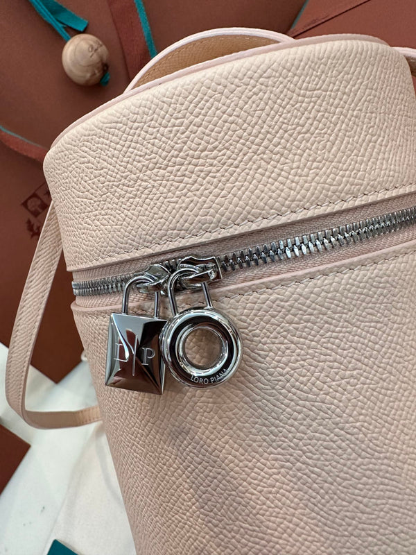 BORSA EXTRA CASE MEDIA 16 IN PELLE DI VITELLO LISCIA ROSA CHIARO CON FERRAMENTA ARGENTO