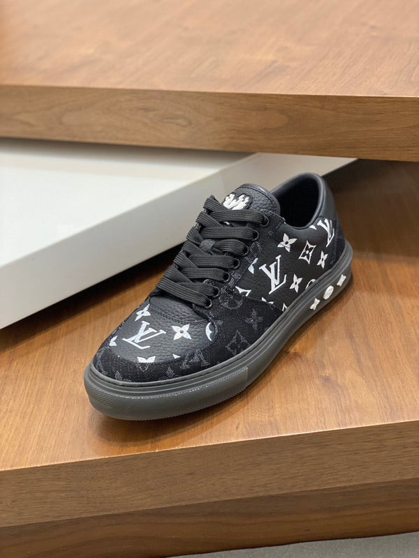 LV MONOGRAM BLACK SNEAKERS