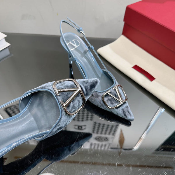 Vlogo Signature Slingback in pelle di vitello blu e velluto