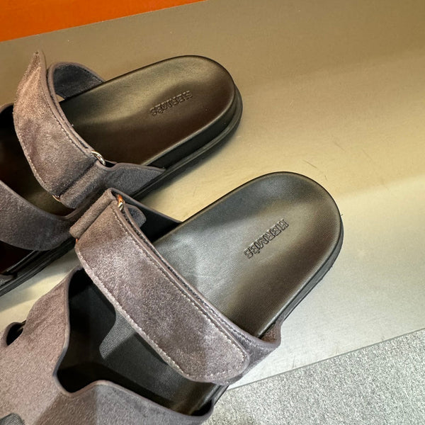 SANDALO HM CYPRUS IN CAMOSCIO GRIGIO BRILLANTE