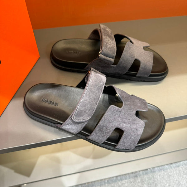 SANDALO HM CYPRUS IN CAMOSCIO GRIGIO BRILLANTE