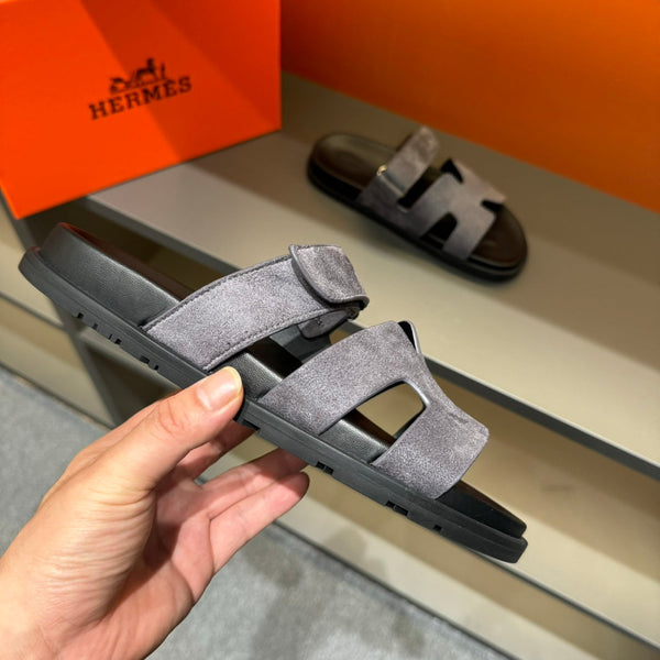 SANDALO HM CYPRUS IN CAMOSCIO GRIGIO BRILLANTE