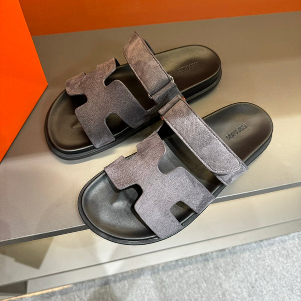 SANDALO HM CYPRUS IN CAMOSCIO GRIGIO BRILLANTE