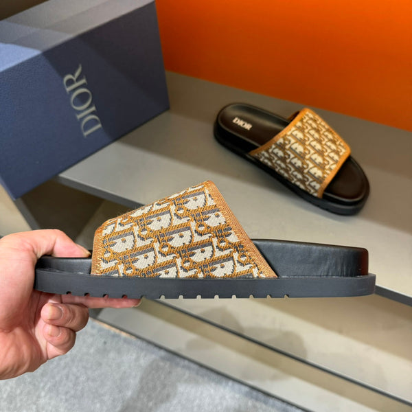 CD VELCRO STRAP SLIPPER AMBER JACQUARD