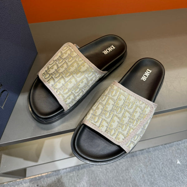 CD VELCRO STRAP SLIPPER PASTEL PINK AND BEIGE JACQUARD