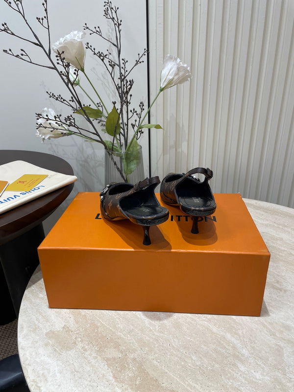 SLINGBACKS ALTI 5 CM IN PELLE DI VITELLO MONOGRAM MARRONE CIOCCOLATO