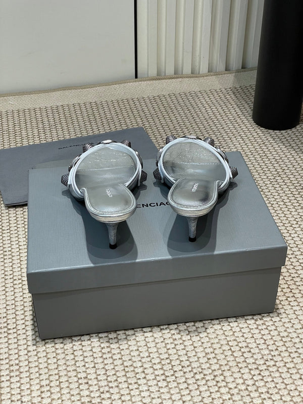 CAGOLE HIGH MULES IN SILVER OIL-WAX SHEEPSKIN